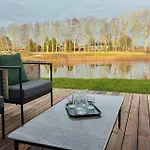 Hébergement de vacances Luxurious In With Wifi